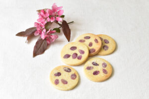 Shortbread biscuits decorated with apple blossom